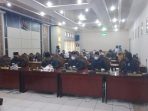 Dewan Perwakilan Rakyat Daerah (DPRD) Kota Balikpapan menggelar Rapat Paripurna di Ruang Rapat Gabungan lantai 2, Senin (29/11/2021). Foto : BorneoFlash.com/Eko.