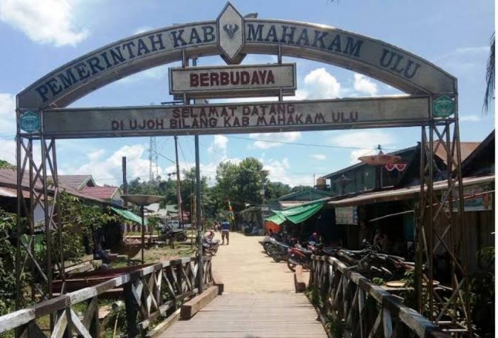 Suasana gerbang masuk ke Ujoh Bilang, di Kabupaten Mahakam Ulu.