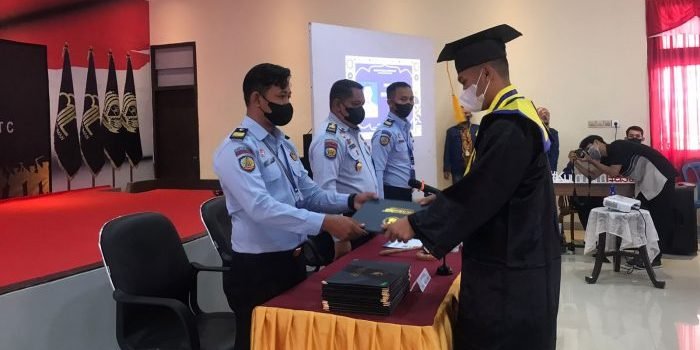 Lapas Kelas II A Balikpapan Gelar Wisuda Warga Binaan Yang Lulus Dalam Program Kesetaraan PKBM Pengayoman