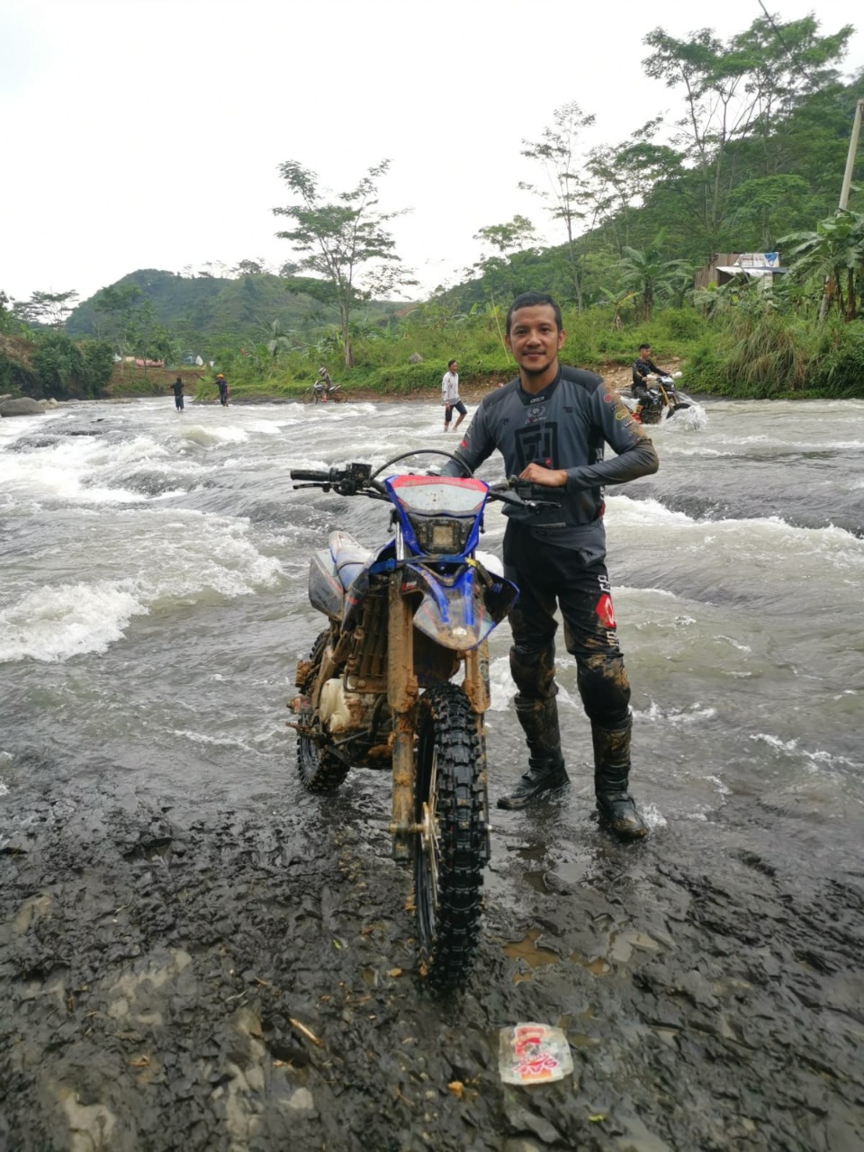 Jadi Inspirasi, Rey Ratukore Enjoy Trabasan Pakai WR 155 R