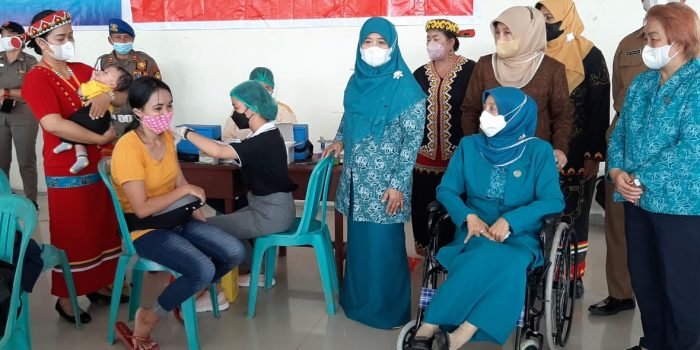 Vaksinasi Massal oleh Binda Kaltim dan Pemkab Mahulu Demi Mencapai Herd Immunity