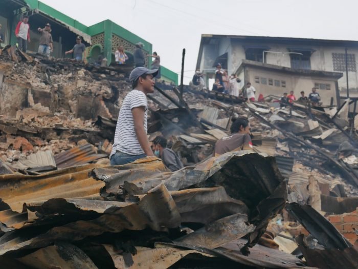 Kondisi Terkini Pasca kebakaran besar yang melanda kawasan Dahor II dan Gunung Polisi, Kelurahan Baru Ilir, Balikpapan Barat pada Rabu (15/12/2021) lalu. Foto : BorneoFlash.com/Eko.