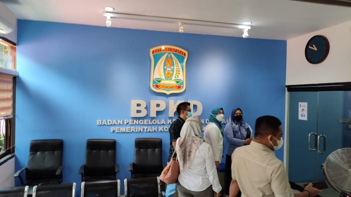 Pansus Aset DPRD Balikpapan menggelar sidak  ke kantor Badan Pengelola Keuangan dan Aset Daerah (BPKD) Kota Balikpapan, Senin (20/12/2021). Foto : BorneoFlash.com/Eko.
