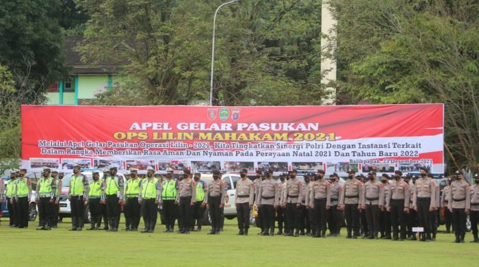 Operasi Lilin Mahakam 2021 Resmi Digelar Hingga 2 Januari 2022 Mendatang, Apel gelar pasukan yang berlangsung di Lapangan Merdeka, Balikpapan, Kamis (23/12/2021) pagi. Foto : BorneoFlash.com/Eko.