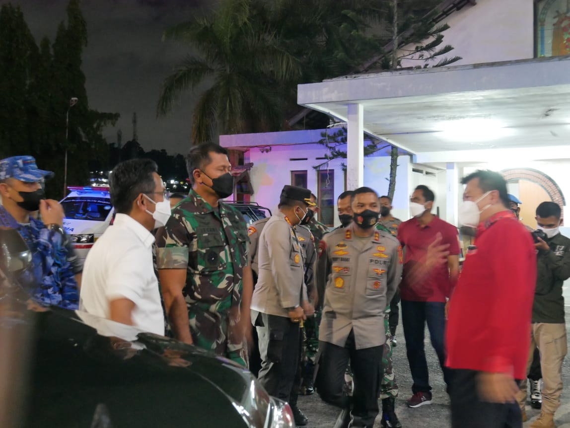 Tinjau Pelaksanaan Malam Misa Natal di Balikpapan, Kapolda Kaltim Sebut Situasi Aman dan Terkendali