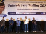 Polda Kaltim diwakili Kabid Humas Polda Kaltim Kombes Pol. Yusuf Sutejo, S.I.K., M.T., pada kegiatan “Outlook Pers Kaltim 2022”, yang digelar oleh Persatuan Wartawan Indonesia (PWI) Kaltim, pada Sabtu (8/1/2021). Foto : HO/Humas Polda Kaltim.