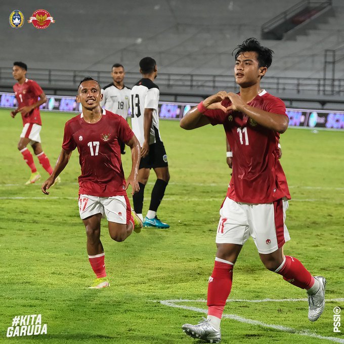 Pratama Arhan (kanan) melakukan selebrasi seusai mencetak gol untuk timnas Indonesia di Stadion Kapten I Wayan Dipta, Gianyar, Bali, Kamis (27/1/2022). Foto : HO/Twitter PSSI. Pratama Arhan (kanan) melakukan selebrasi seusai mencetak gol untuk timnas Indonesia di Stadion Kapten I Wayan Dipta, Gianyar, Bali, Kamis (27/1/2022). Foto : HO/Twitter PSSI.