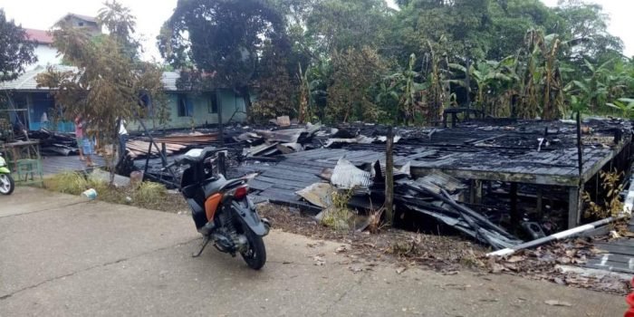 Si Jago Merah Hanguskan 2 Rumah Warga di Kampung Tanjung Laong, Kecamatan Muara Pahu Kubar