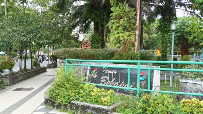 Taman Bekapai yang berlokasi di Jalan Jenderal Sudirman Kota Balikpapan. Foto : BorneoFlash.com/Niken.
