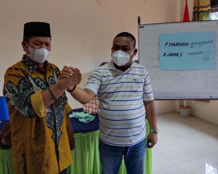 Kedua calon Pemilihan LPM Kelurahan Karang Joang Syamsuddin dan Jafar Sidik Yang telah dilaksanakan di Aula Kantor Kelurahan Karang Joang, Minggu (12/12/2021). Foto : BorneoFlash.com/DOK.