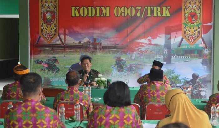 Dandim 0907/Trk menggelar tatap muka bersama forum komunikasi umat beragama (FKUB) se Kota Tarakan yang dilaksanakan di Makodim 0907/Trk, Rabu (19/1/2022). Foto : HO/Pendim 0907/Trk.