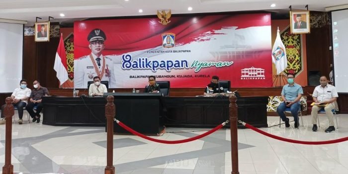 Wali Kota Balikpapan Resmi Berlakukan Kebijakan Kendaraan Alat Berat dan Sejenis Melintas Jalan Kota Balikpapan
