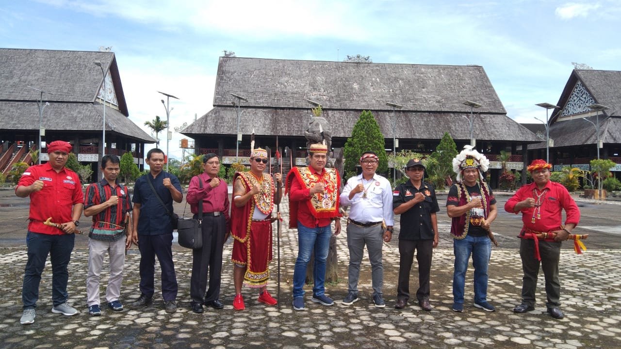 Perwakilan Masyarakat Adat Kubar, Sampaikan Pernyataan Sikap Agar Edy Mulyadi di Tindak Tegas