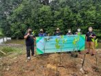 Aksi Cepat Tanggap (ACT) dan Masyarakat Relawan Indonesia (MRI) Kaltim bersama Pegadaian melakukan aksi Penanaman bibit Bakau di kawasan Graha Indah Balikpapan Utara pada, Sabtu (19/2/2022) Lalu. Foto: HO/ACT Kaltim.