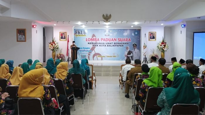 Wali Kota Balikpapan H Rahmad Mas'ud saat memberikan sambutan dalam kegiatan lomba paduan suara PKK seluruh Kota Balikpapan di Rumah Jabatan Wali Kota Balikpapan, Senin (7/2/2022).Foto : BorneoFlash.com/Niken.