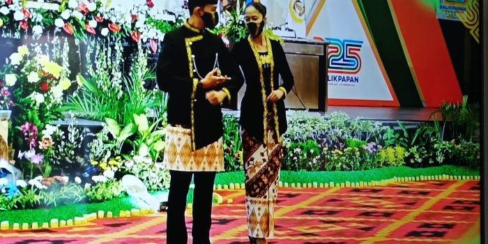 Resmi, Pakaian Adat Mahligai Sebagai Pakaian Daerah Balikpapan   