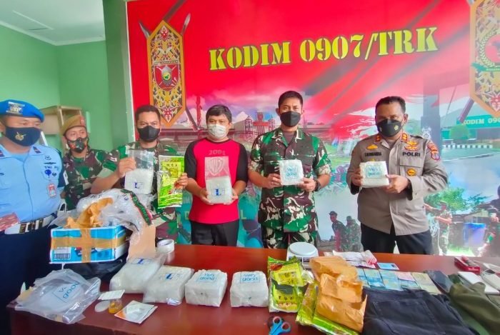 Kodim 0907/Trk berhasil amankan Narkotika jenis sabu seberat 8,2 kilogram di Bandara Internasional Juwata Tarakan sekitar pukul 11.30 Wita, Jumat (11/2/2022). Foto : HO/Pendam VI/Mlw.