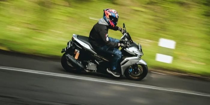 All New Aerox 155 Connected ABS yang merupakan Sport Scooter dari keluarga Maxi Yamaha. Foto : HO.