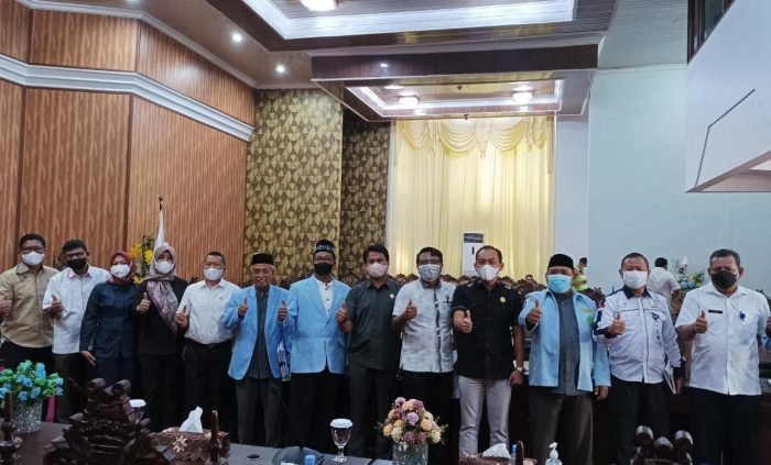 RDP Komisi IV Dewan Perwakilan Rakyat Daerah (DPRD) Kota Balikpapan di Ruang rapat Paripurna DPRD Balikpapan, Rabu (16/2/2022). Foto : BorneoFlash.com/Niken.