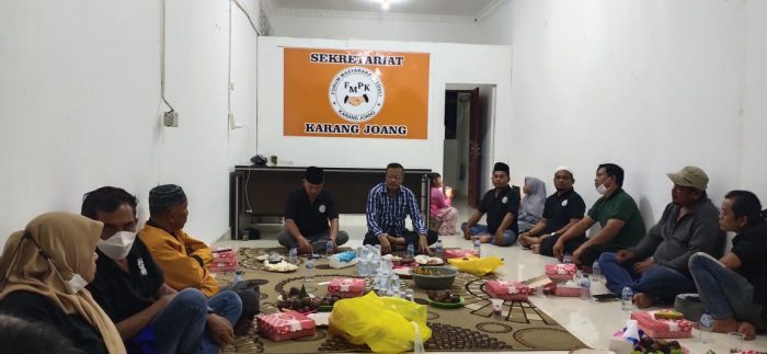 FMPK membuka sekretariat baru yang berada di Jalan PDAM Kilometer 12 RT 21 Kelurahan Karang Joang, Rabu (2/3/2022) malam. Foto: BorneoFlash.com/Niken.