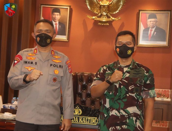 Komandan Lanud Dhomber Kaltim Kolonel Pnb Sidik Setiyono, SE, M.Han saat bertemu Kapolda Kaltim Irjen Pol Drs Imam Sugianto di Mapolda Kaltim, Rabu (9/3/2022). Foto: HO/ Lanud Dhomber.