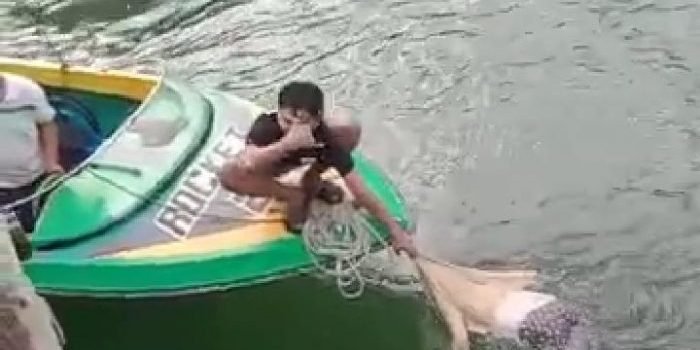 Pelabuhan Speed Boat Geger, Mayat Perempuan Mengapung  