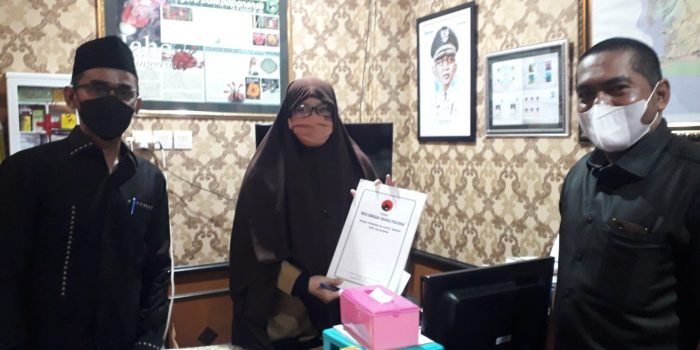 Ultah Budiono, DPC PDI Perjuangan Kota Balikpapan Serahkan Surat Bacalon Wawali  