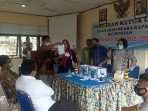 Pemilihan Ketua Lembaga Pemberdayaan Masyarakat (LPM) Muara Rapak periode 2022-2025 yang berlangsung di Kelurahan Muara Rapak, Minggu (20/3/2022).Foto: BorneoFlash.com/Niken.