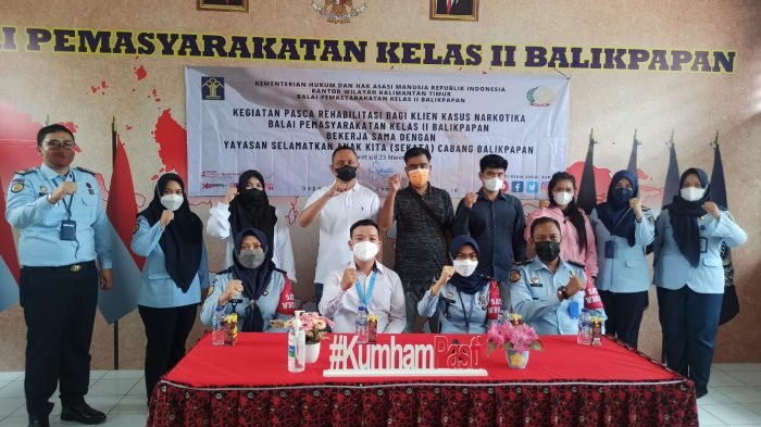 Bapas Kelas II Balikpapan bekerjasama dengan Yayasan Selamatkan Anak Kita (SEKATA) Cabang Balikpapan menggelar kegiatan pasca rehabilitasi bagi klien kasus narkotika. Foto: BorneoFlash.com/Niken.