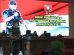 Panglima Kodam VI/mulawarman Mayjen TNI Teguh Pudjo Rumekso secara resmi membuka Rapat Pimpinan Kodam VI/Mlw Tahun 2022 bertempat di Aula Makodam VI/Mlw, Balikpapan Selasa (22/3/2022). Foto: HO/Pendam VI/Mlw.