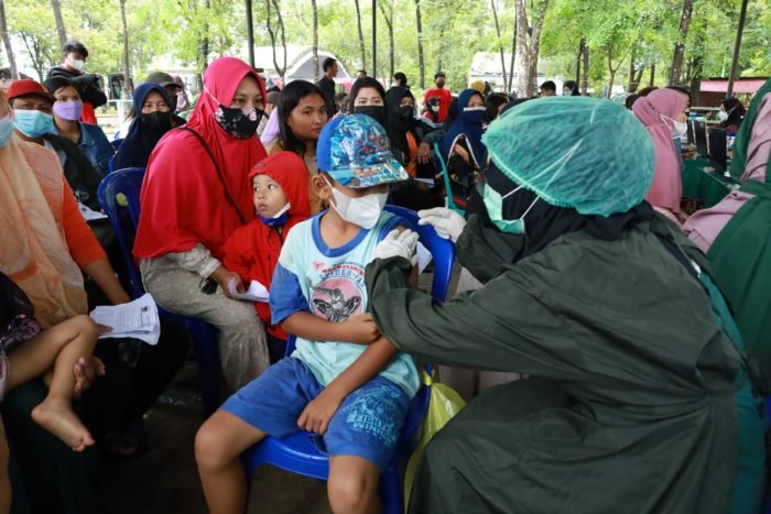 Acara Bakti Sosial (Baksos) dan vaksinasi yang bekerja sama dengan Pemerintah Kota Banjarbaru, Kodiklat TNI AD, dan Korem 101/antasari Banjarbaru (22/03/2022). Foto: HO.