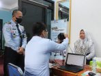 Kantor Imigrasi Kelas I TPI Balikpapan menggelar layanan Eazy Passport yang dilaksanakan di Kantor Kementerian Agama Kabupaten Paser. Foto: HO.