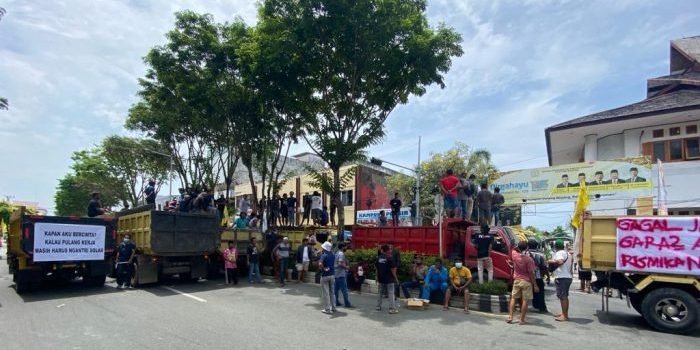 Ratusan Sopir Truk Dan Mahasiswa Kembali Turun Ke Jalan, Berhasil Bertemu Wali Kota  