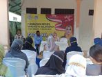 Anggota DPRD Balikpapan Fadillah, SH dikediaman Paiman Jalan Pembangunan Blok B no 28 Rt 24, Kelurahan Telagasari, Selasa(29/3/2022) sore. Foto: BorneoFlash.com/Niken.