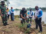 BWS Kalimantan IV Kementerian PUPR peringati Hari Air Sedunia ke 30 tahun 2022 dengan melakukan penanaman pohon di sekitar Wisata Hutan Bambu Jalan Giri Rejo Kilometer 15, Rabu (30/03/2022). Foto: BorneoFlash.com/Niken.