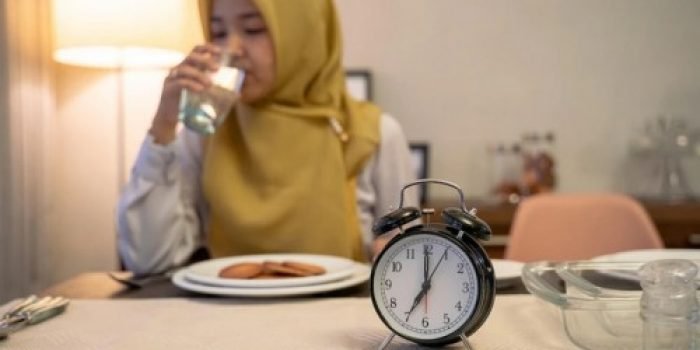 5 Tips Agar Tubuh Tidak Kekurangan Cairan Saat Puasa  