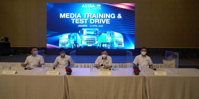 Astra UD Trucks Hadirkan Quester Euro 5 Berbahan Bakar BioSolar