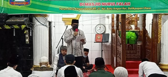 Pelaksanaan safari ramadhan di Masjid Nurul Falah yang berada di kawasan RT 27, Kelurahan Batu Ampar Kecamatan Balikpapan Utara, Rabu (20/4/2022). Foto: BorneoFlash.com/Niken.