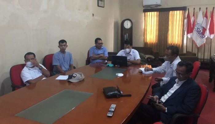 Serikat Media Siber Indonesia (SMSI) Gelar diskusi terbatas Lingkar Merdeka yang diselenggarakan di Press Club Jl. Veteran II 7 C, Jakarta Rabu petang (20/4/2022). Foto: HO/SMSI Pusat.