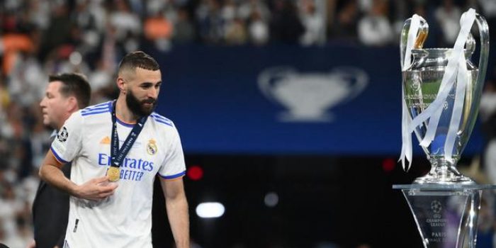 Penyerang Real Madrid, Karim Benzema, Menjadi Top Skor Liga Champions 2021/2022. Foto: AFP/Franck Fife.