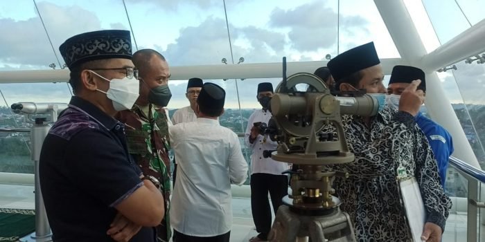 Wali Kota Balikpapan Pantau Hilal Tampak Berawan