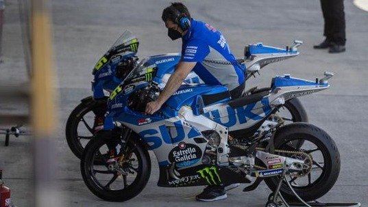 Tim Suzuki memilih bungkam soal rumor kemundurannya dari MotoGP, suasana di paddock Suzuki tidak bergairah saat tes di Sirkuit Jerez, Senin (2/5/2022).