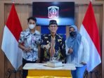 Tim BorneoFlash.com memberikan ucapan dan doa kepada Wali Kota Balikpapan dengan datang langsung ke Kantor Wali Kota Balikpapan, Kamis (12/5/2022). Foto: BorneoFlash.com/Niken.