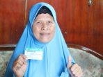 Jaenatun, salah satu warga Kota Balikpapan yang merasakan manfaat Program Jaminan Kesehatan Nasional-Kartu Indonesia Sehat (JKN-KIS). Foto: HO/BPJS Kesehatan.