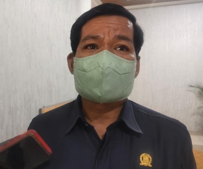 Wakil Ketua Komisi I DPRD Kota Balikpapan Simon Sulean. Foto: BorneoFlash.com/Niken.