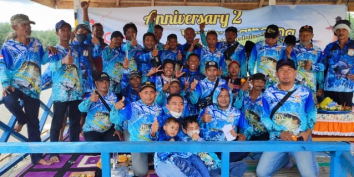 Family Gathering Community Sedulur Mancing (CSM) di Gazebo Wahana Desa Jalan Giri Mulyo RT 25 Kilometer  (KM) 14 Kelurahan Karang Joang, Minggu (19/6/2022). Foto: BorneoFlash.com/Niken.