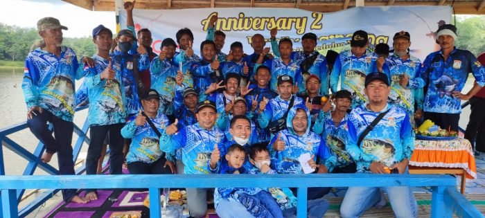 Family Gathering Community Sedulur Mancing (CSM) di Gazebo Wahana Desa Jalan Giri Mulyo RT 25 Kilometer  (KM) 14 Kelurahan Karang Joang, Minggu (19/6/2022). Foto: BorneoFlash.com/Niken.