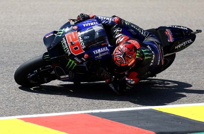 Fabio Quartararo berhasil menjuarai seri MotoGP Jerman di Sirkuit Sachsenring, Hohenstein-Ernstthal, Jerman, Minggu (19/6/2022). Foto: REUTERS/Lisi Niesner.