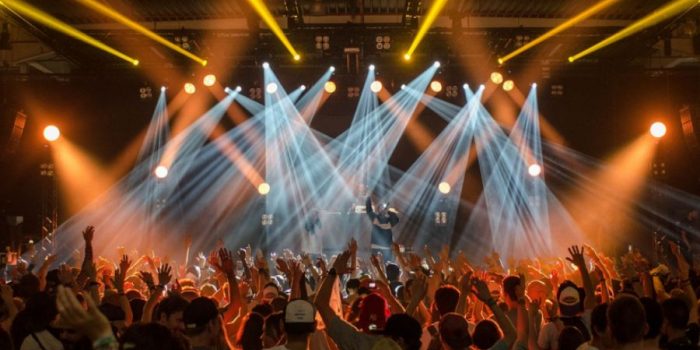 Kasus Covid-19 Meningkat, Konser Musik Ditunda   