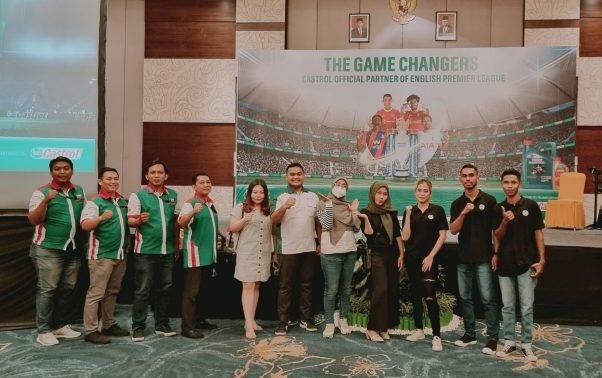 Castrol memperkenalkan distributor baru untuk produk MCO (Motorcycle Oil) mereka di Hotel Midtown Samarinda, pada Jumat (22/7/2022). Foto: HO.